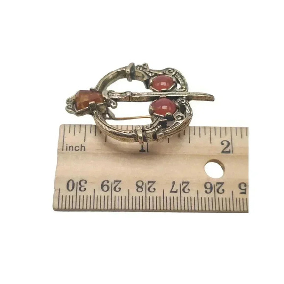 Faux Carnelian Glass Stones Tara Style Celtic Brooch Pin Gold Tone Vintage - Picture 4 of 4